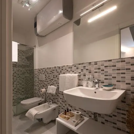 L'emporio 4*